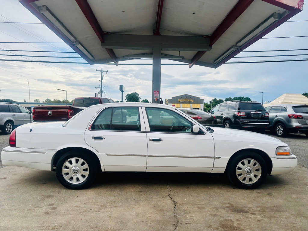 2005 Mercury Grand Marquis Image 6