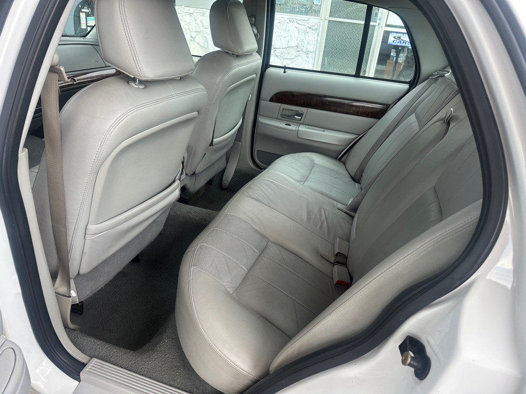 2005 Mercury Grand Marquis Image 17