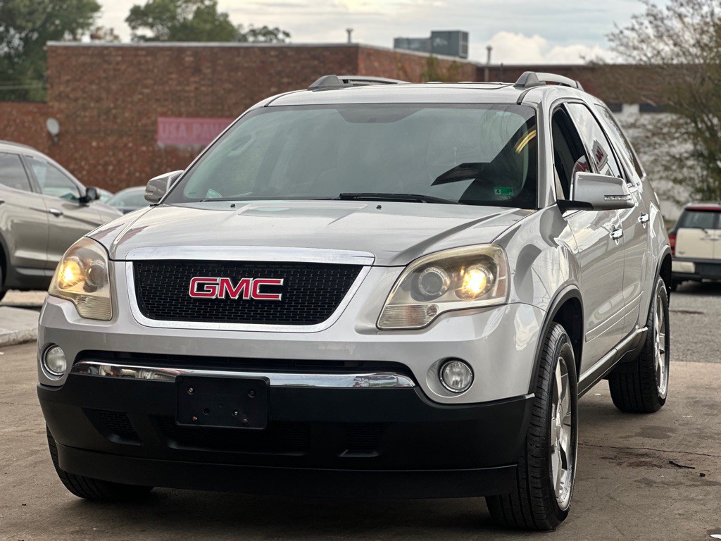 2011 GMC Acadia Image 3