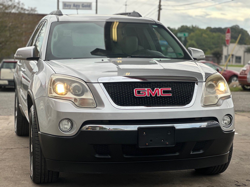 2011 GMC Acadia Image 4