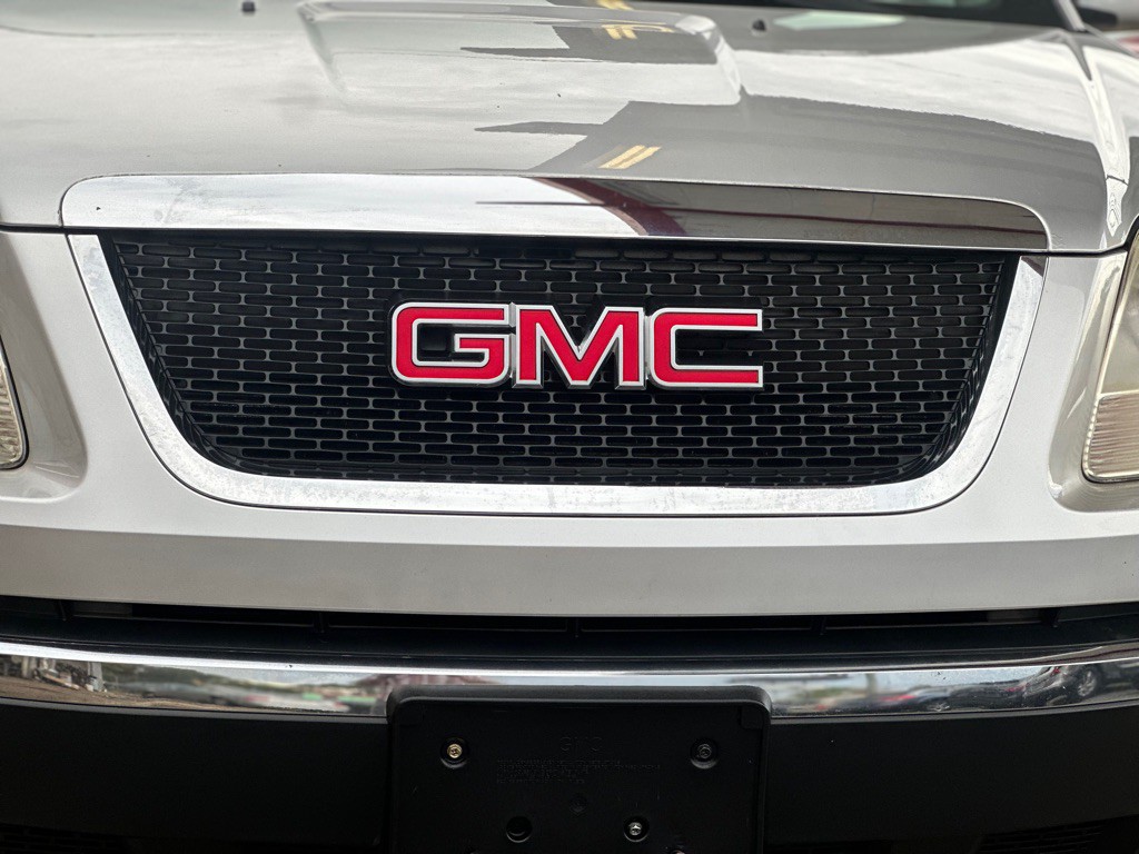 2011 GMC Acadia Image 5