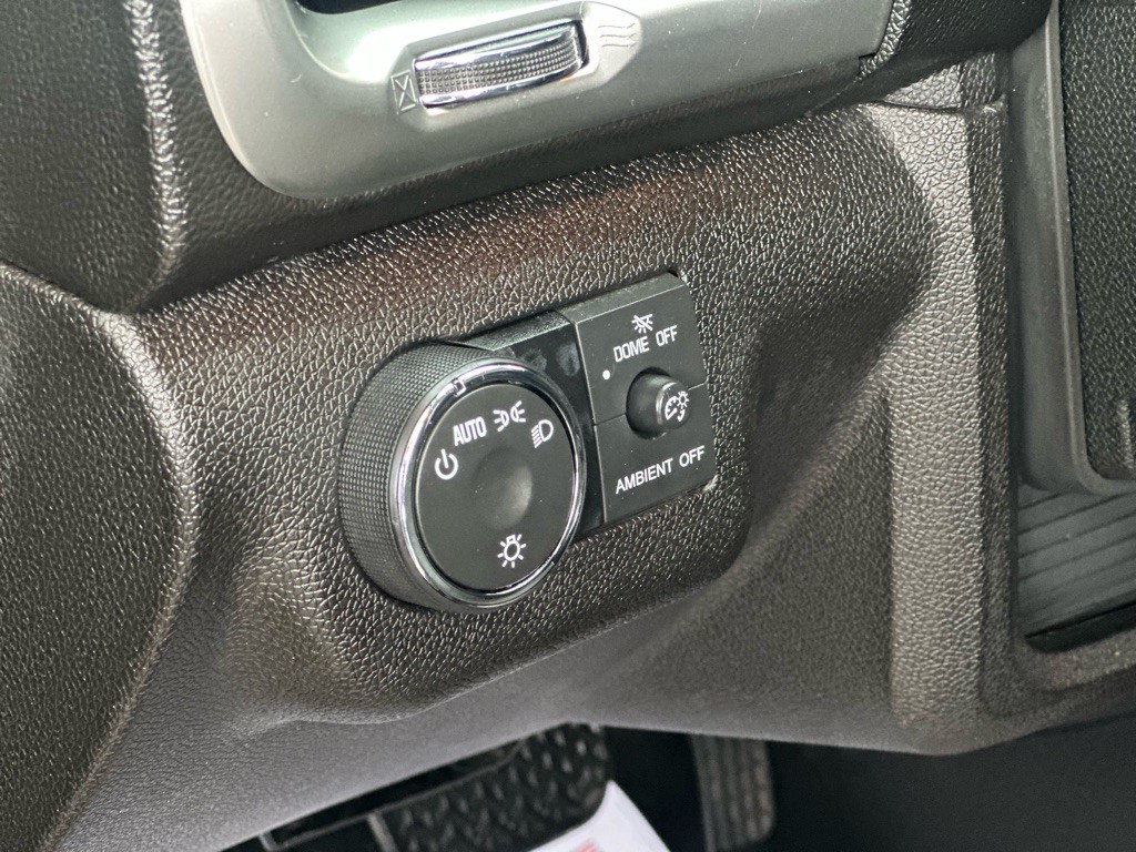 2015 GMC Acadia Image 16