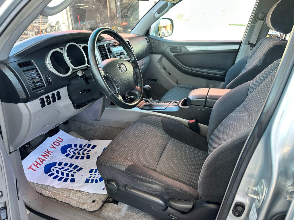 2003 Toyota 4Runner Image 9
