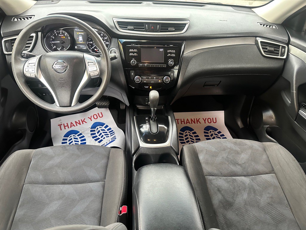2016 Nissan Rogue Image 9