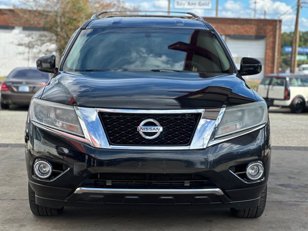 2016 Nissan Pathfinder Image 2