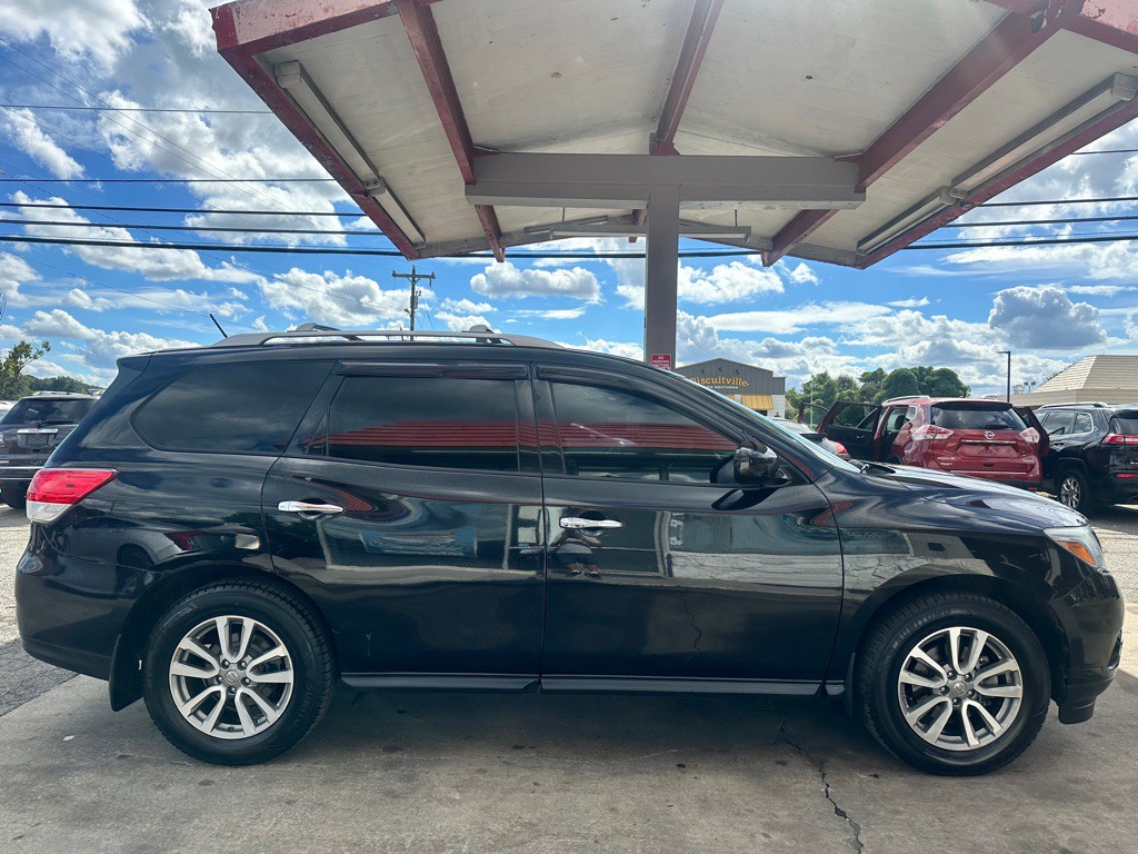 2016 Nissan Pathfinder Image 5