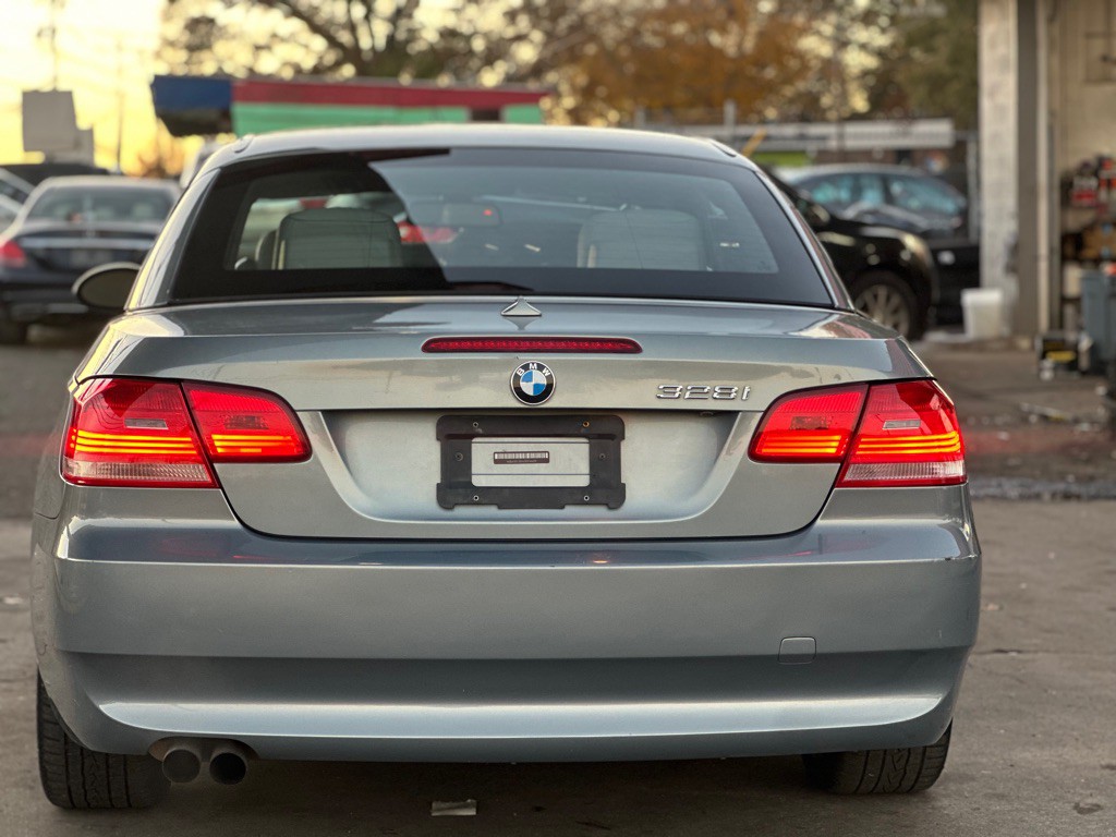 2007 BMW 3 Series Image 8