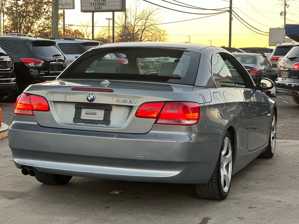 2007 BMW 3 Series Image 9