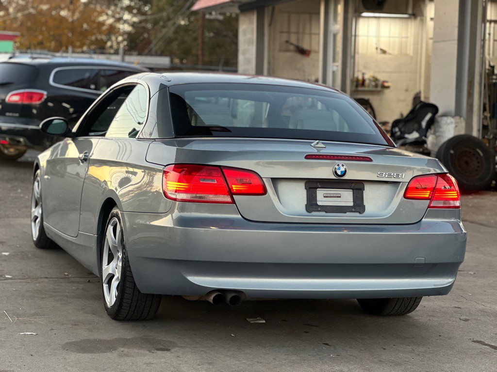 2007 BMW 3 Series Image 11