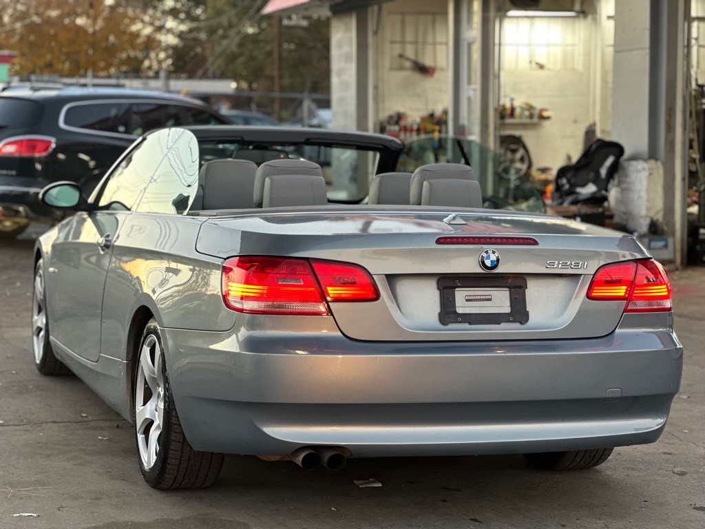 2007 BMW 3 Series Image 16