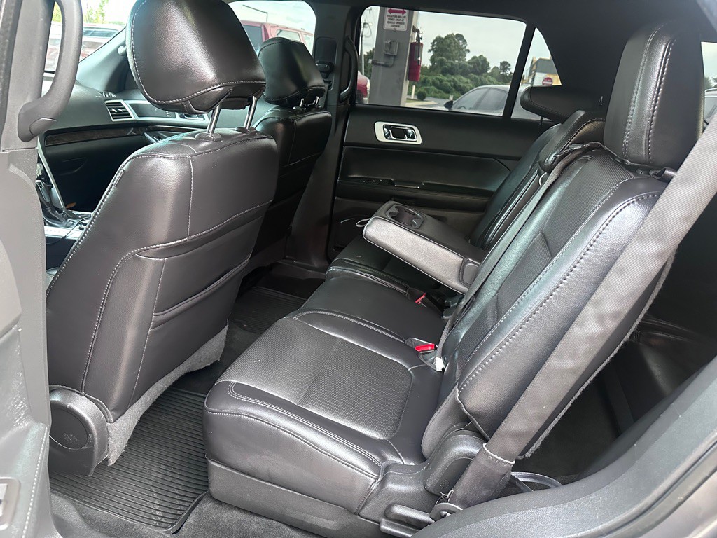 2013 Ford Explorer Image 12
