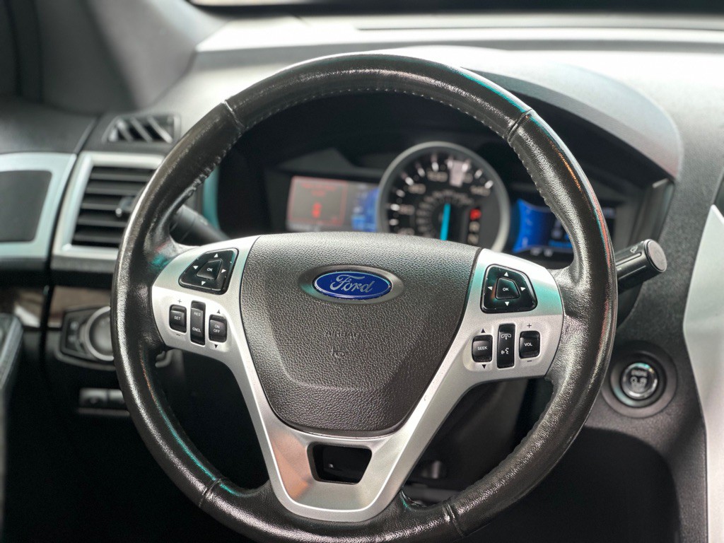 2013 Ford Explorer Image 12