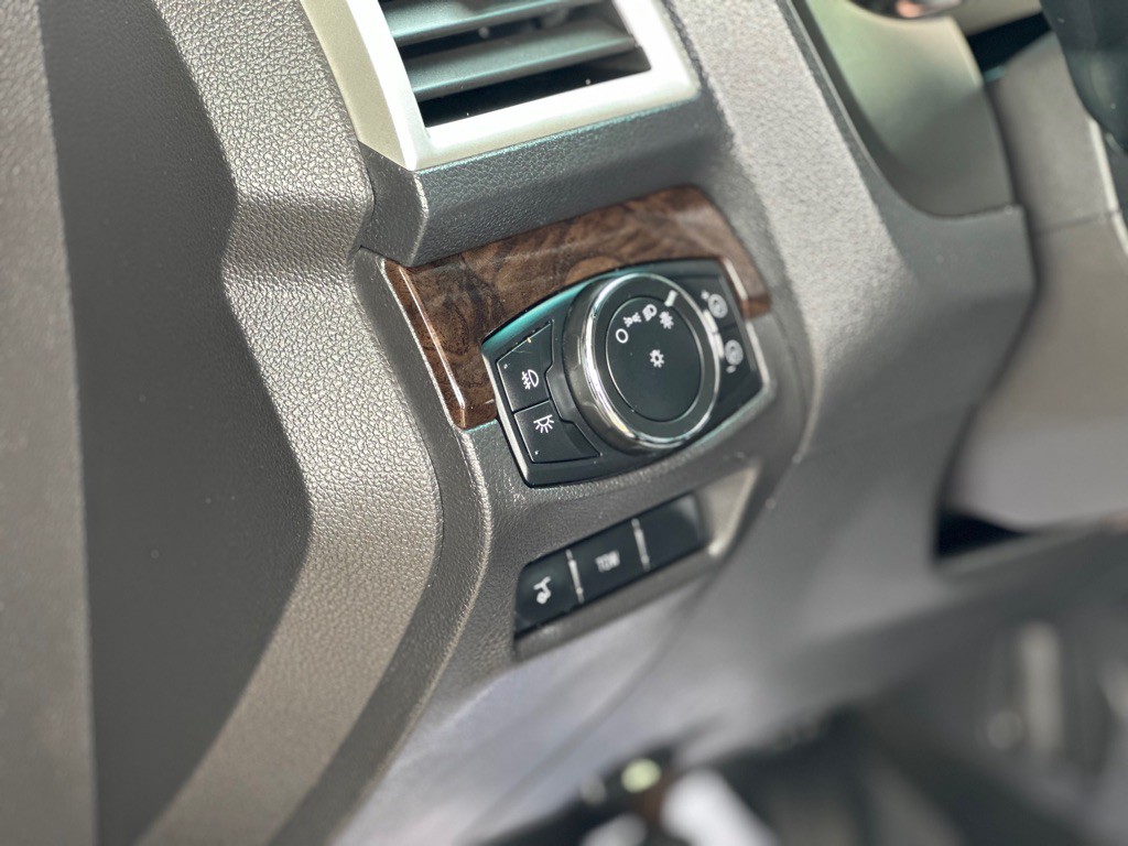 2013 Ford Explorer Image 16