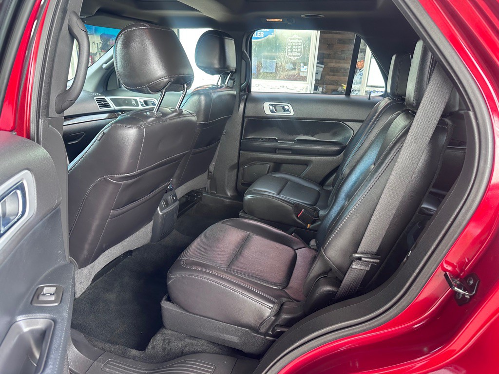 2013 Ford Explorer Image 18