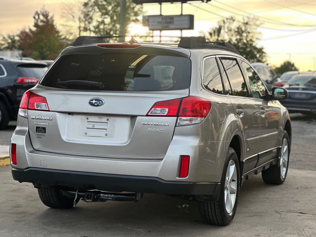 2014 Subaru Outback Image 8
