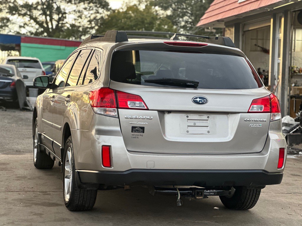 2014 Subaru Outback Image 10