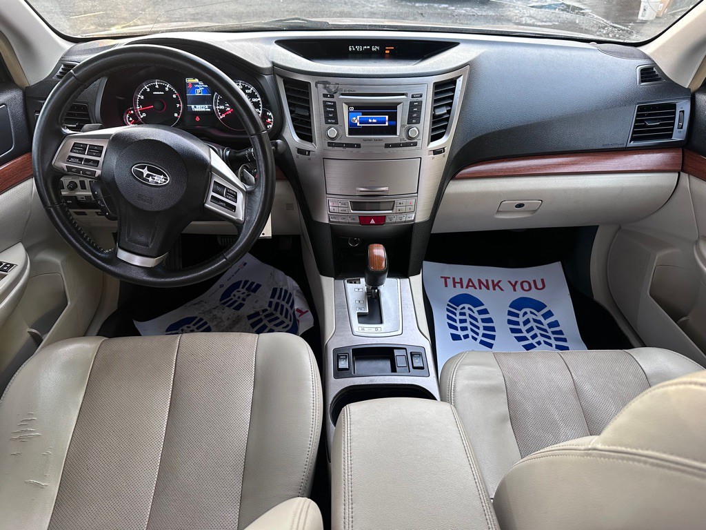 2014 Subaru Outback Image 12