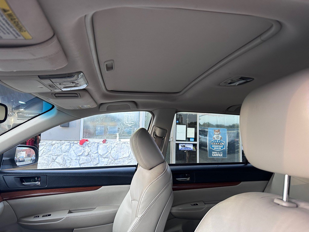 2014 Subaru Outback Image 20