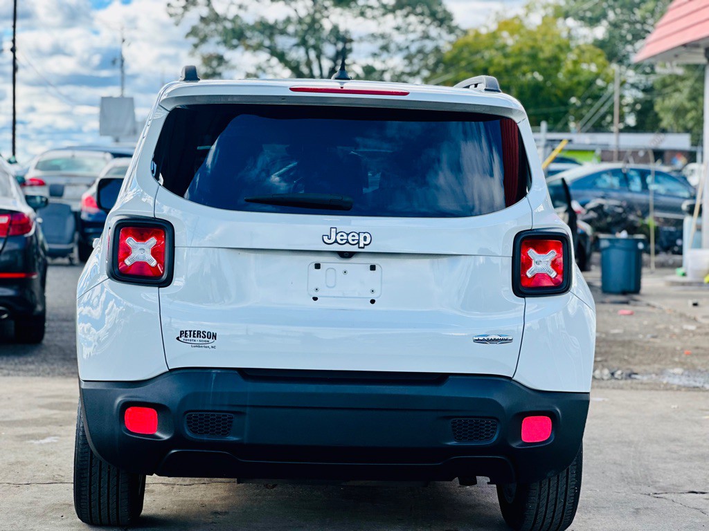 2015 Jeep Renegade Image 6