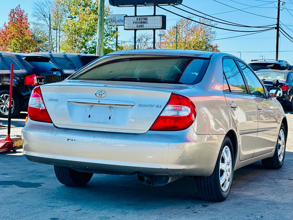 2004 Toyota Camry Image 6