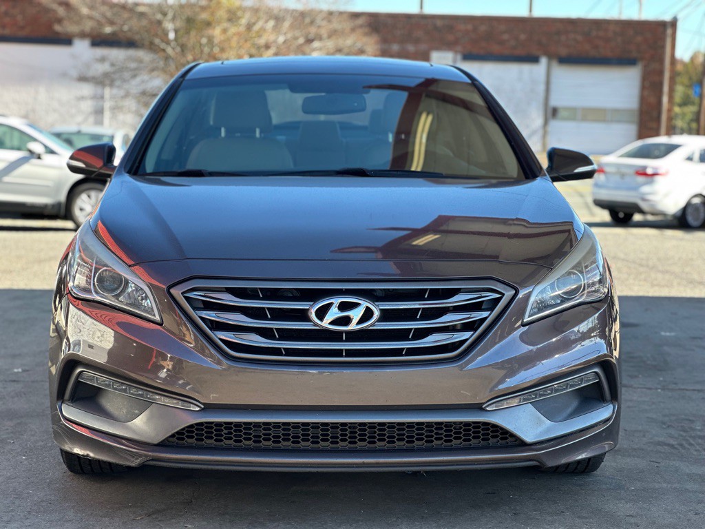2016 Hyundai Sonata Image 2