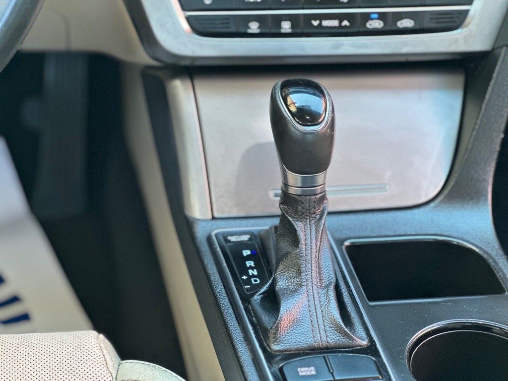 2016 Hyundai Sonata Image 12