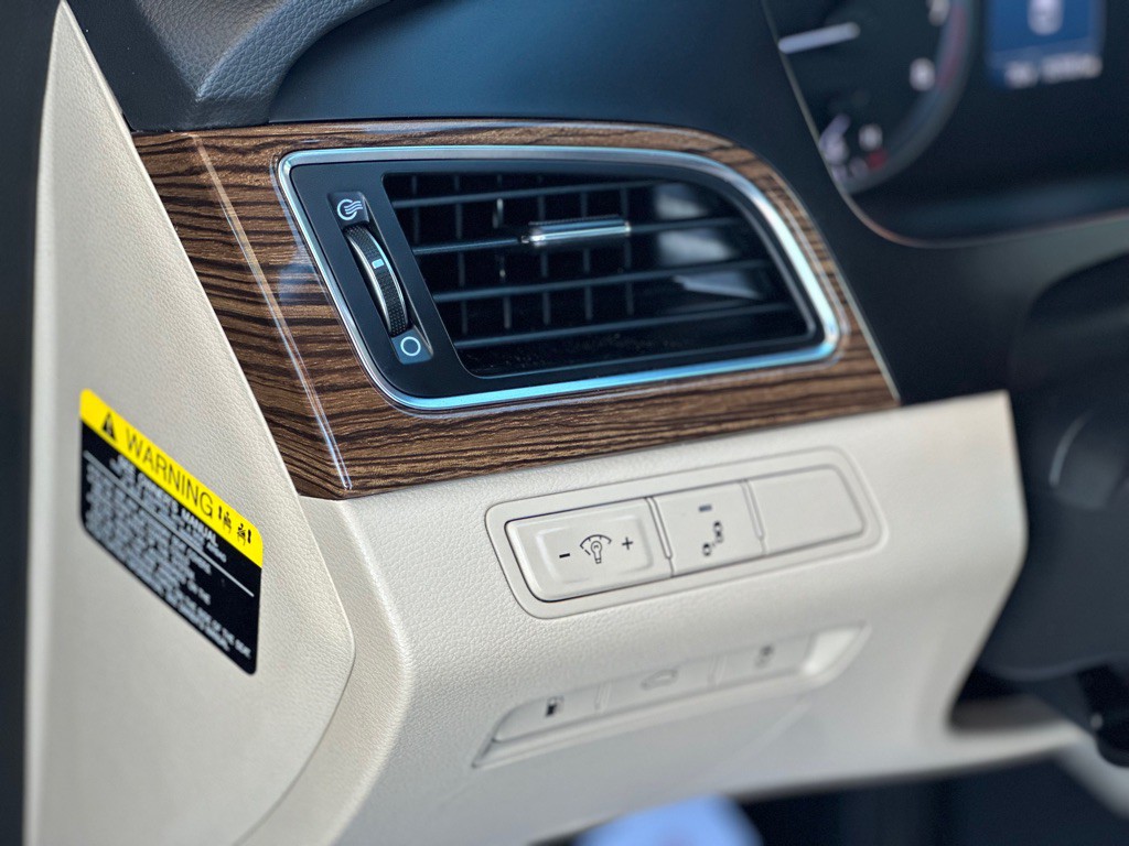 2016 Hyundai Sonata Image 16