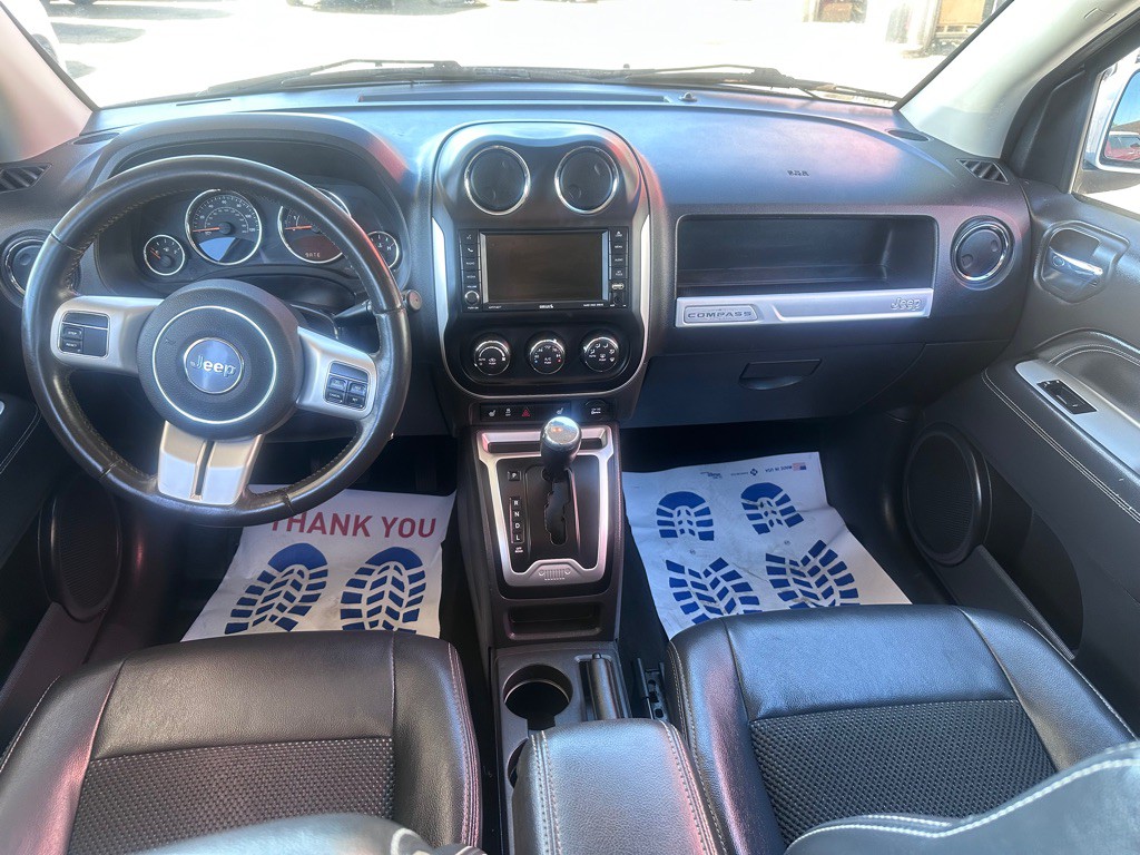 2017 Jeep Compass Image 9