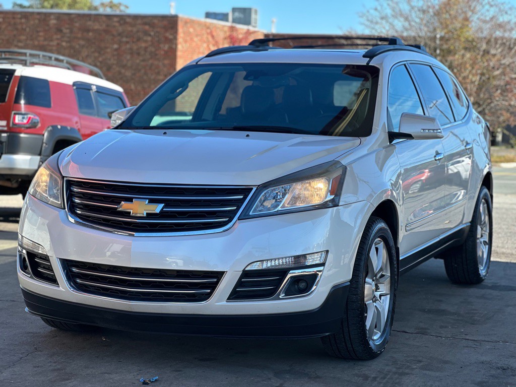 2014 Chevrolet Traverse Image 3