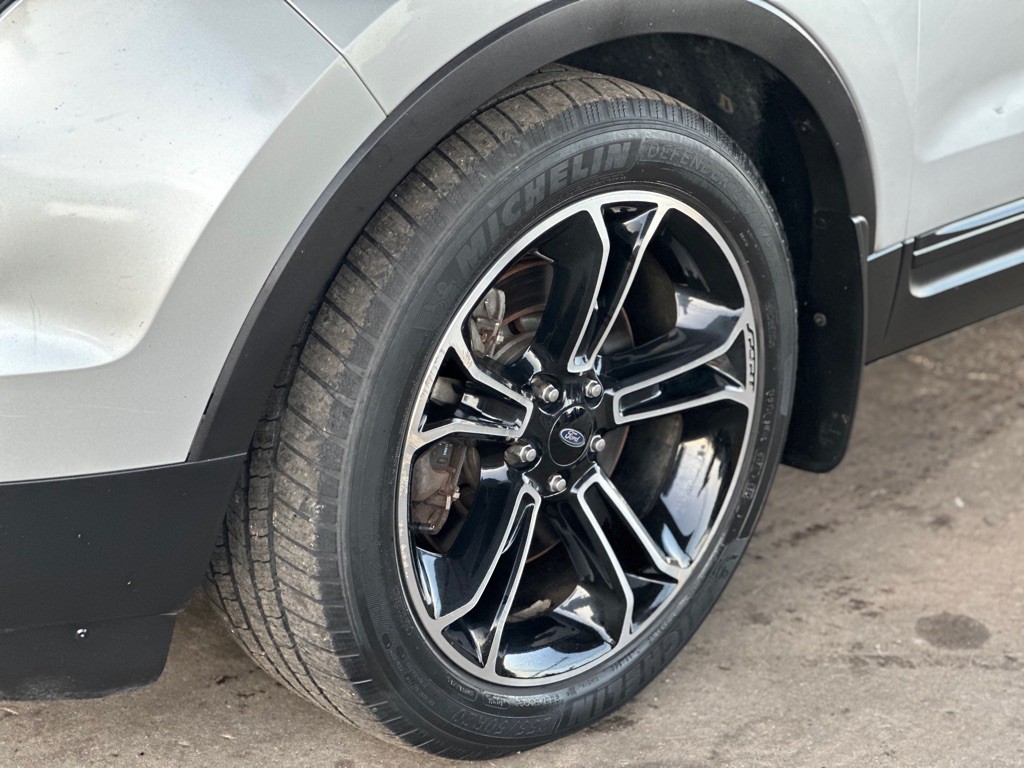 2013 Ford Explorer Image 4