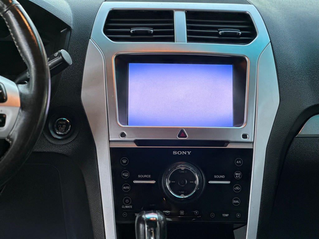 2013 Ford Explorer Image 8