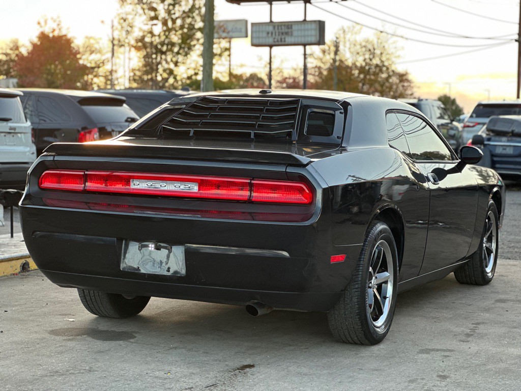 2010 Dodge Challenger Image 6