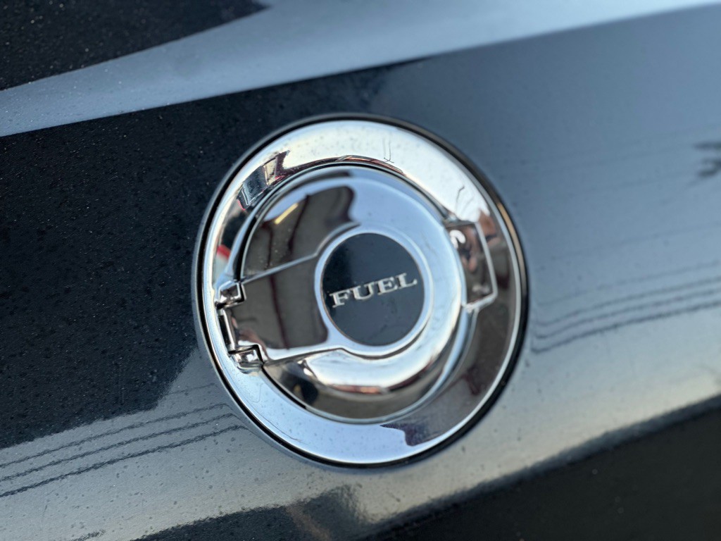 2010 Dodge Challenger Image 9