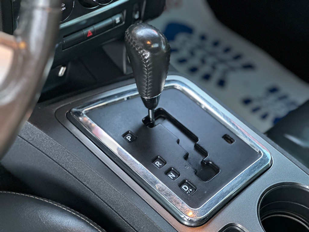 2010 Dodge Challenger Image 10