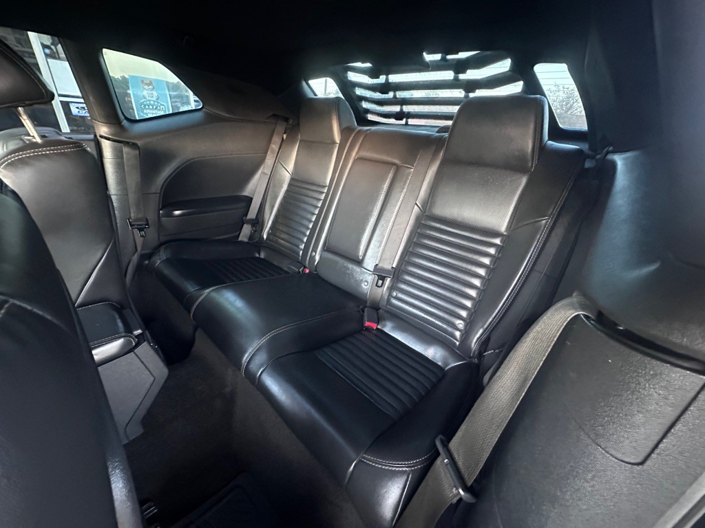 2010 Dodge Challenger Image 14