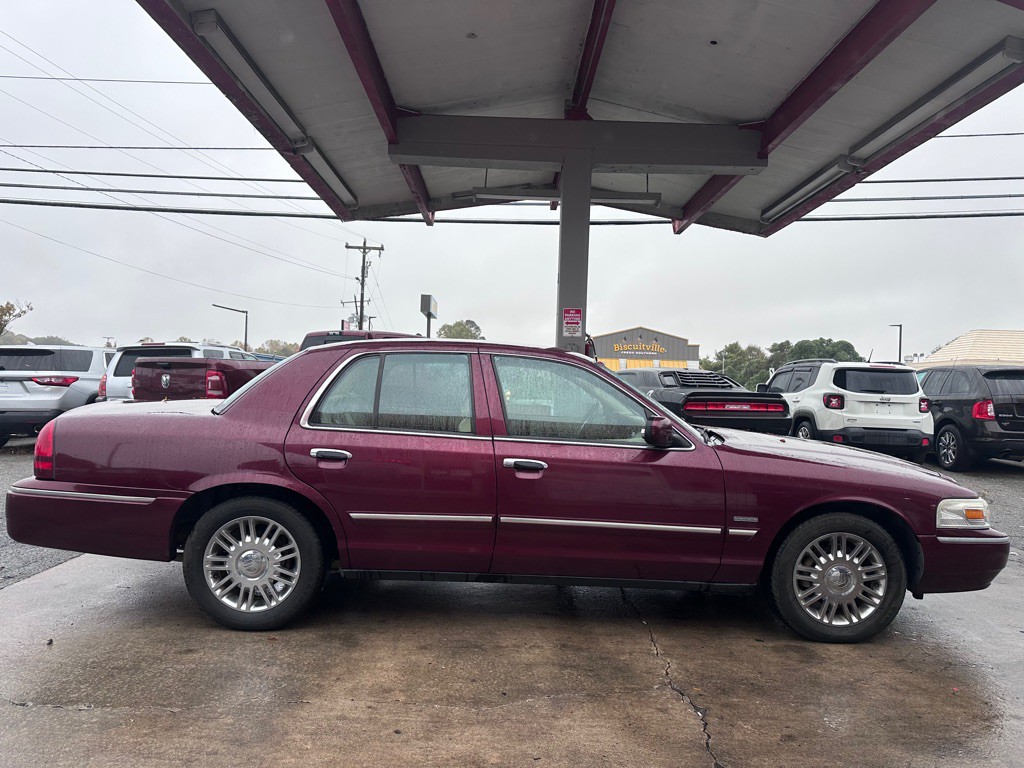 2009 Mercury Grand Marquis Image 5