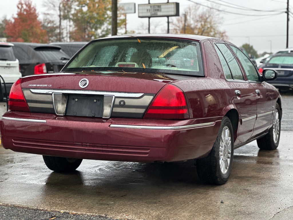 2009 Mercury Grand Marquis Image 7