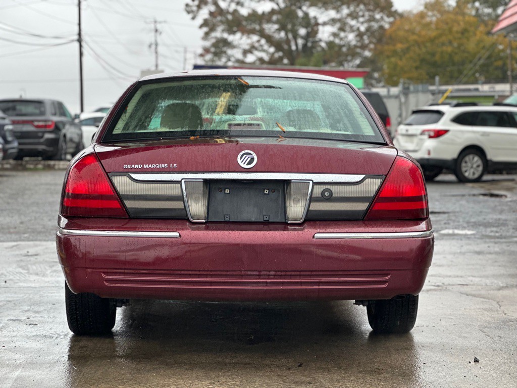 2009 Mercury Grand Marquis Image 8
