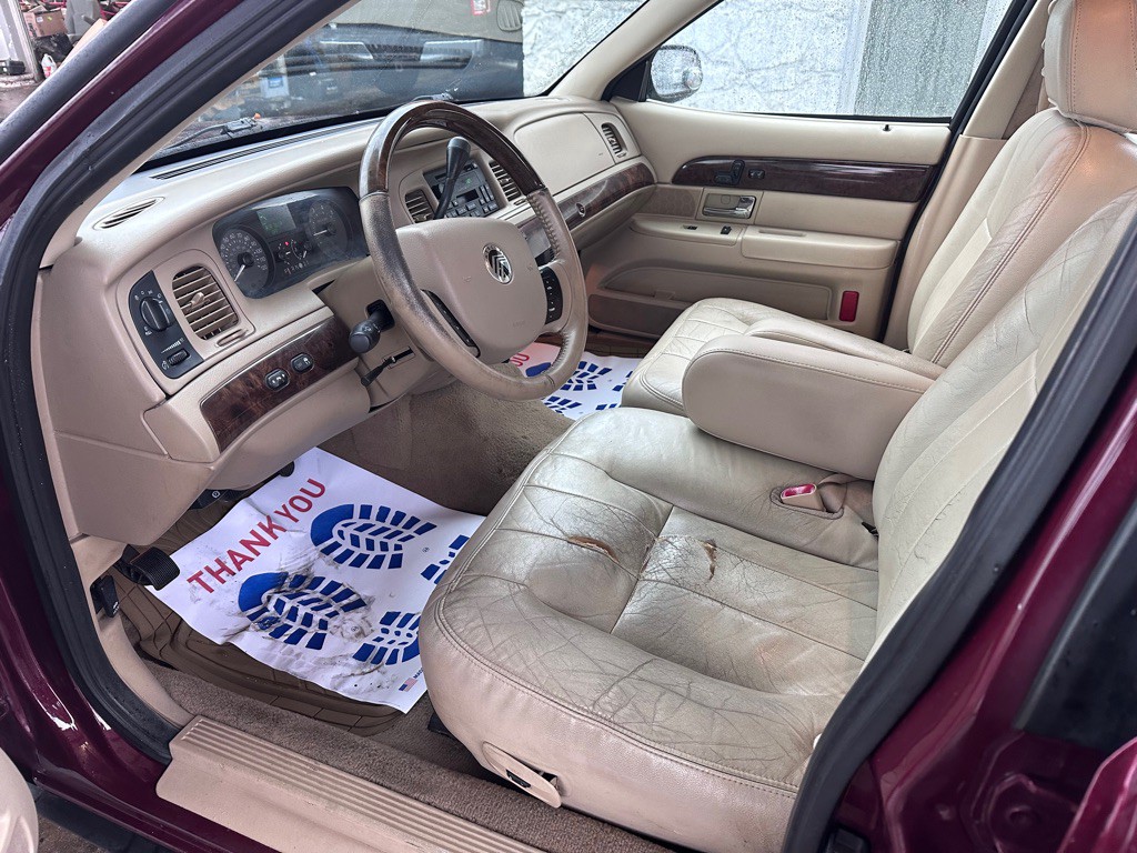 2009 Mercury Grand Marquis Image 11