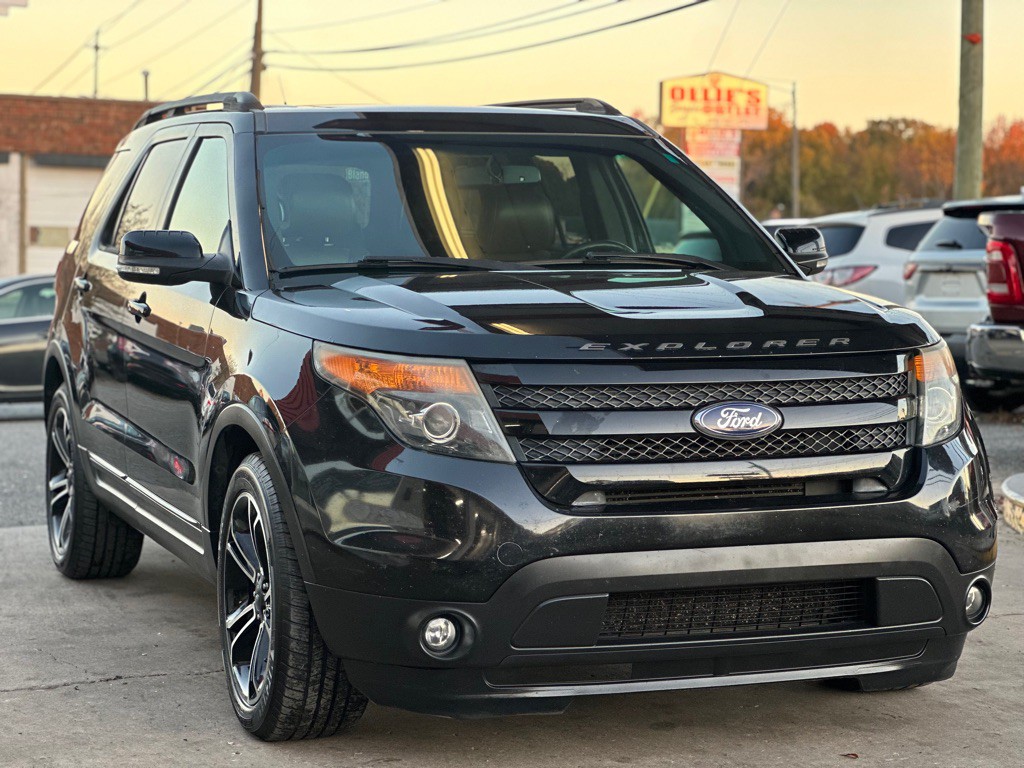 2015 Ford Explorer Image 1