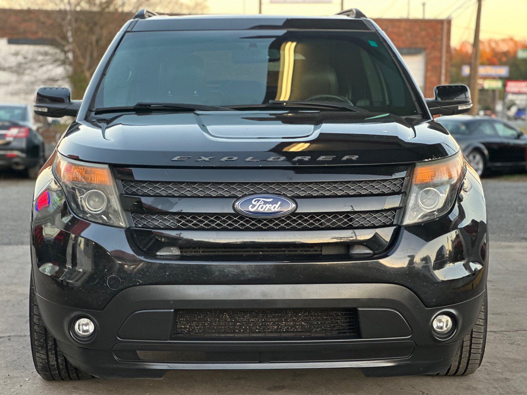 2015 Ford Explorer Image 2