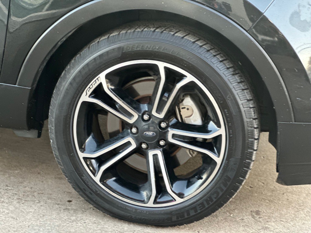 2015 Ford Explorer Image 4