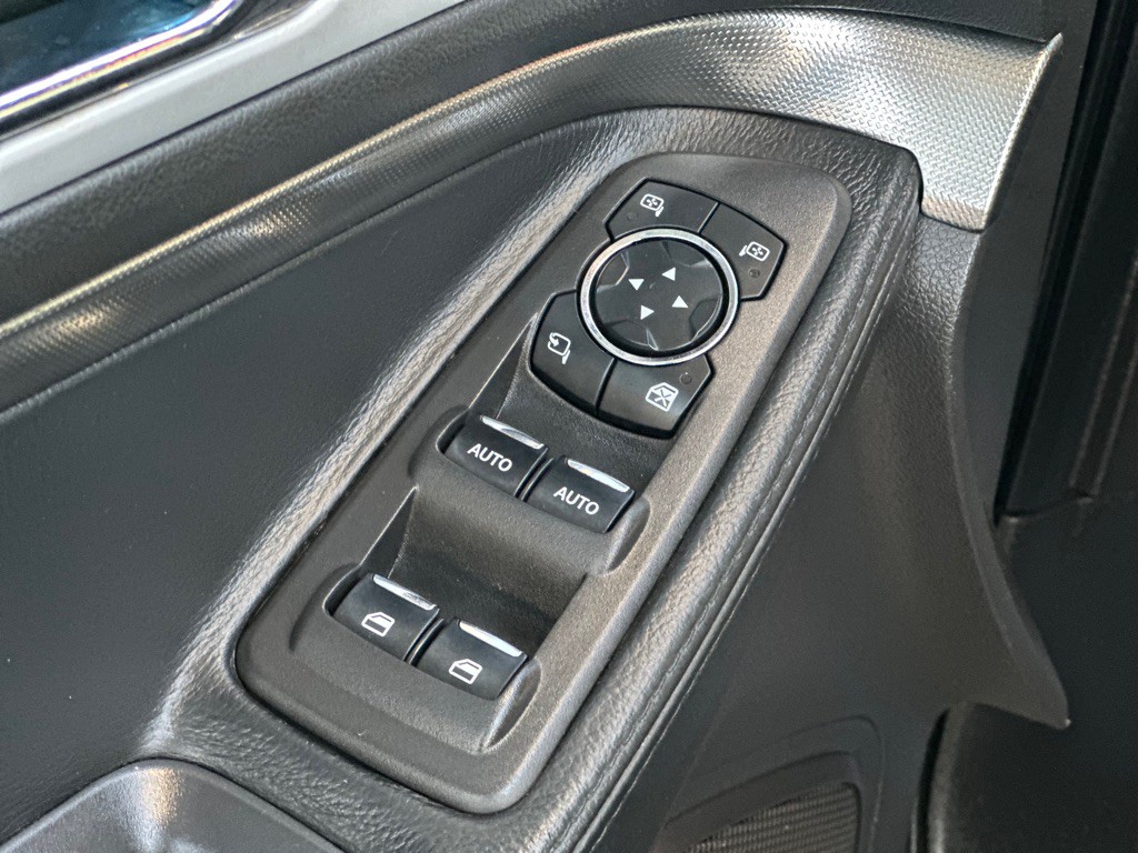 2015 Ford Explorer Image 12