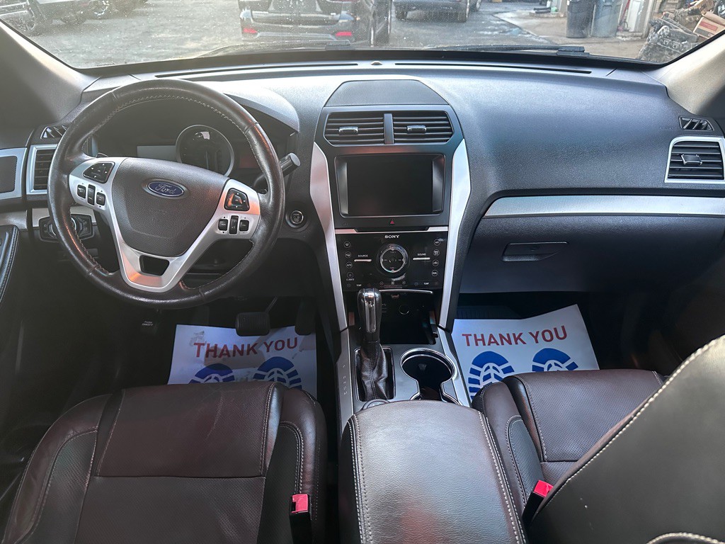 2015 Ford Explorer Image 13