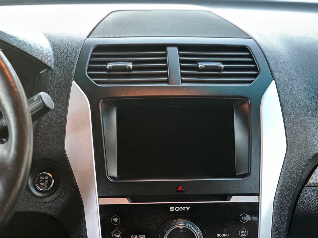 2015 Ford Explorer Image 15