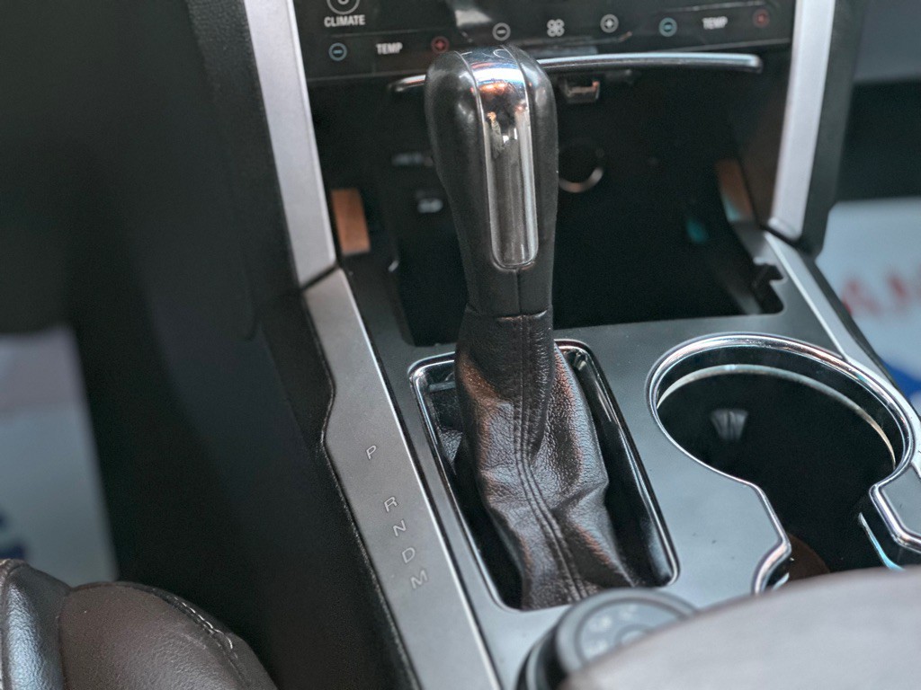 2015 Ford Explorer Image 16