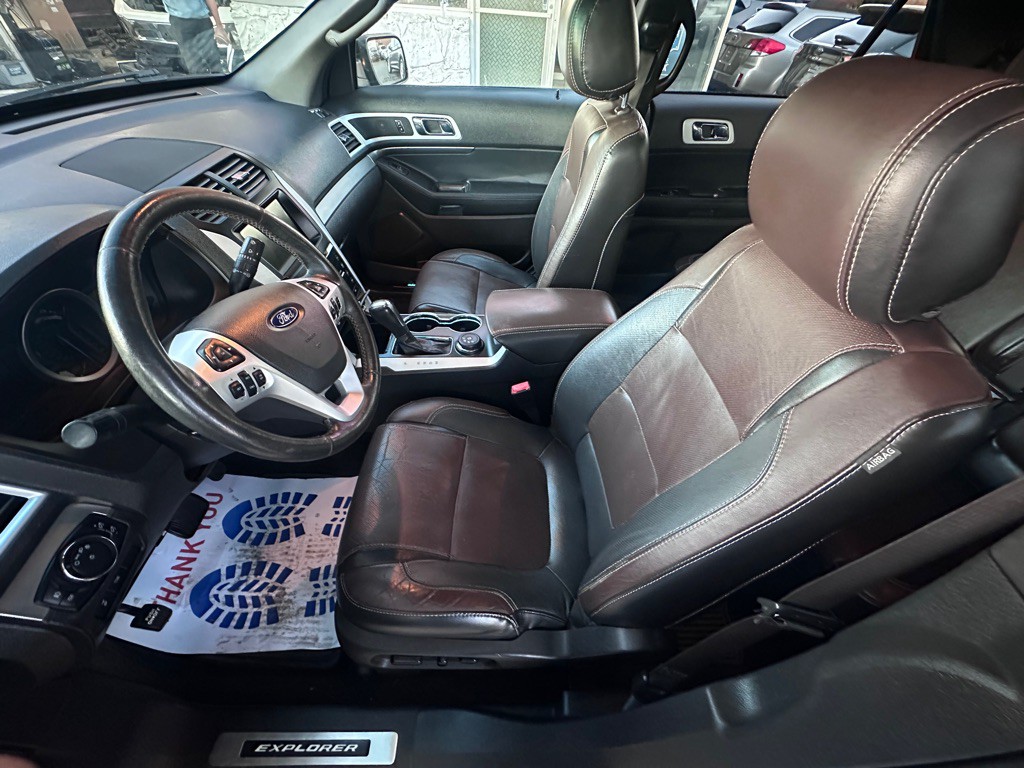 2015 Ford Explorer Image 17