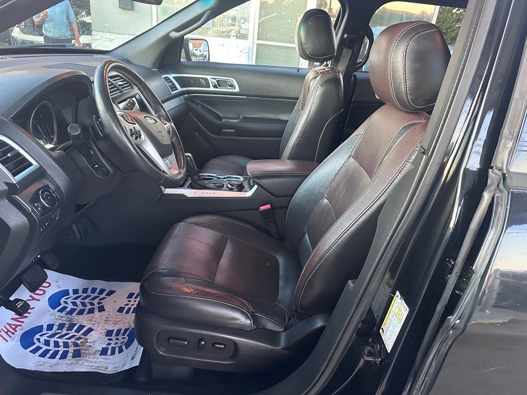 2015 Ford Explorer Image 18