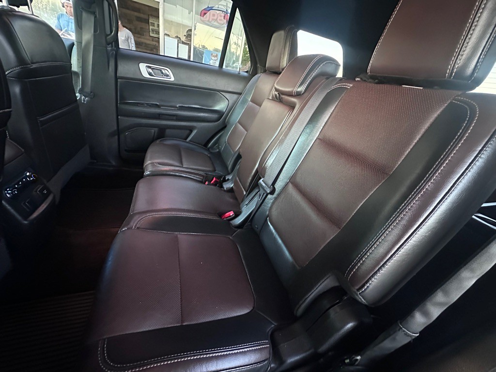 2015 Ford Explorer Image 21