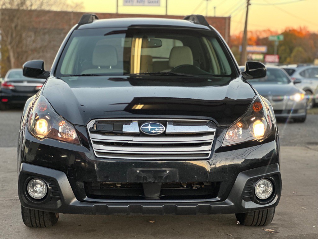 2013 Subaru Outback Image 2